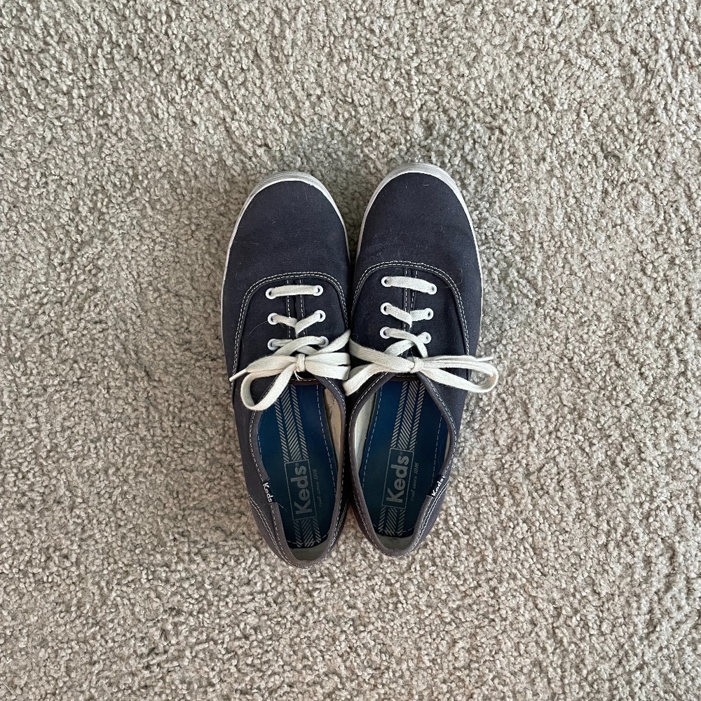Keds - Picture 2 of 4